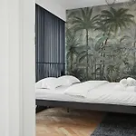 The Palm With View *
