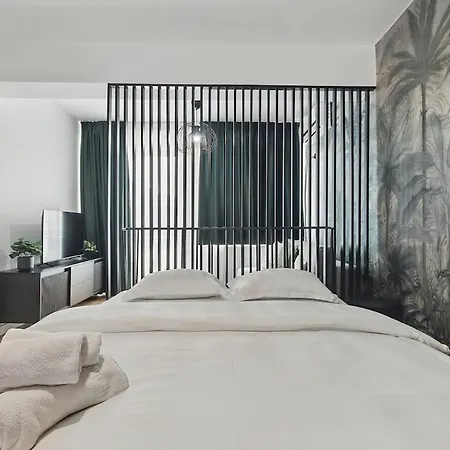 The Palm With View Apartment Bucharest