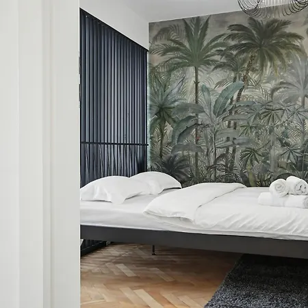 The Palm With View Apartment