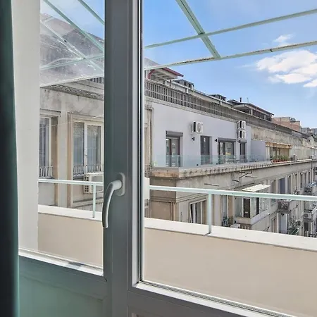 Apartment The Palm With View Bucharest