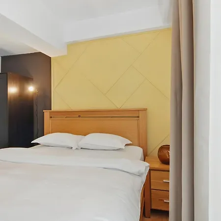 The Palm With View דירה