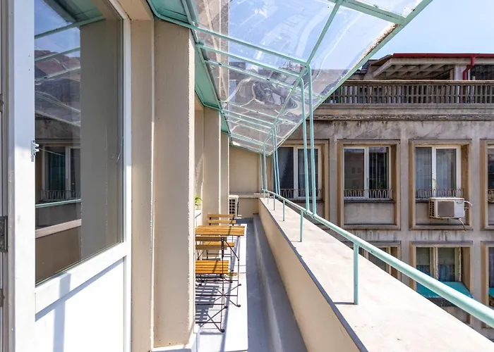 The Palm With View Bucureşti